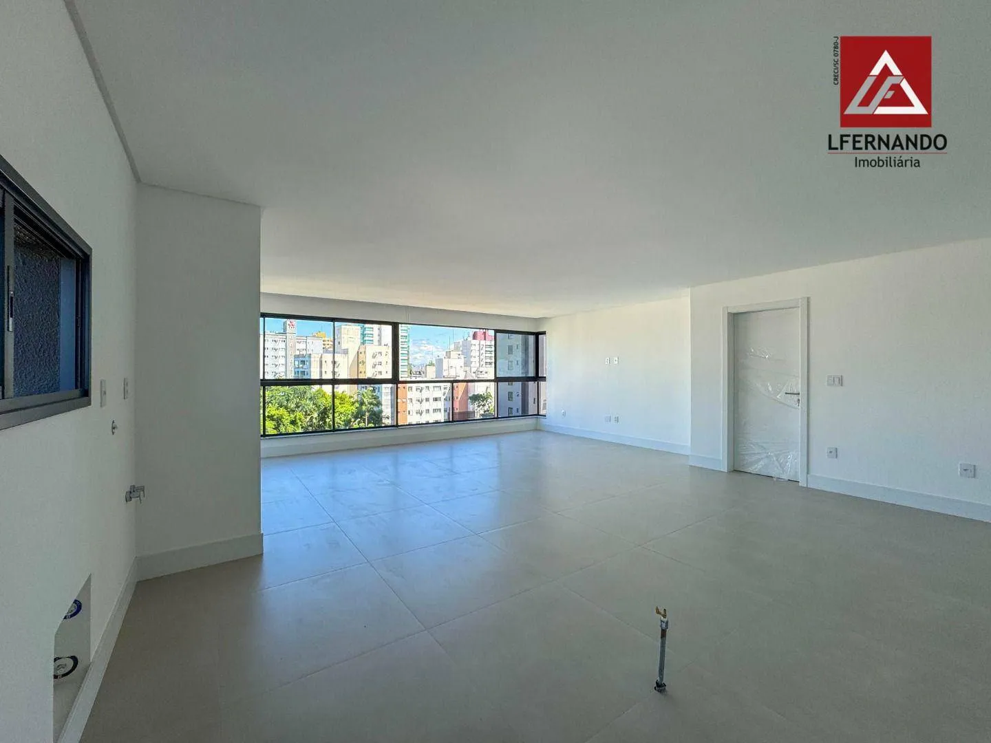 Apartamento de alto padrão com 3 suítes à venda, 152 m por R$ 1.570.000 - Victor Konder - Blumenau/SC — foto 2