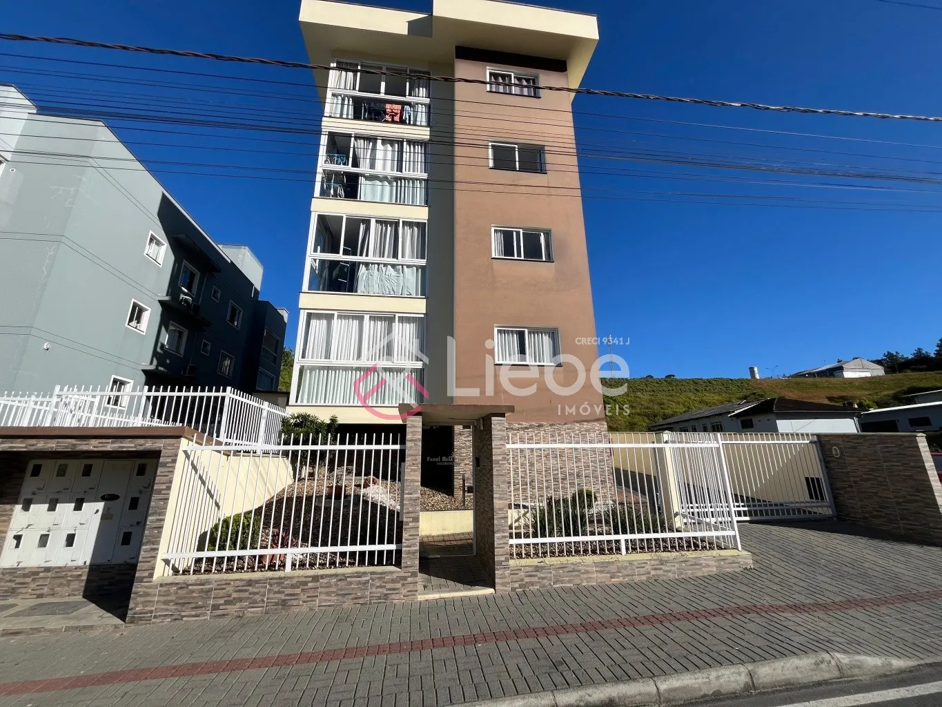 Excelente apartamento SEMI Mobiliado no Condomínio Residencial Farol Bela Vista com 58,93m de área privativa no bairro Centro na cidade de Pomerode. — foto 3