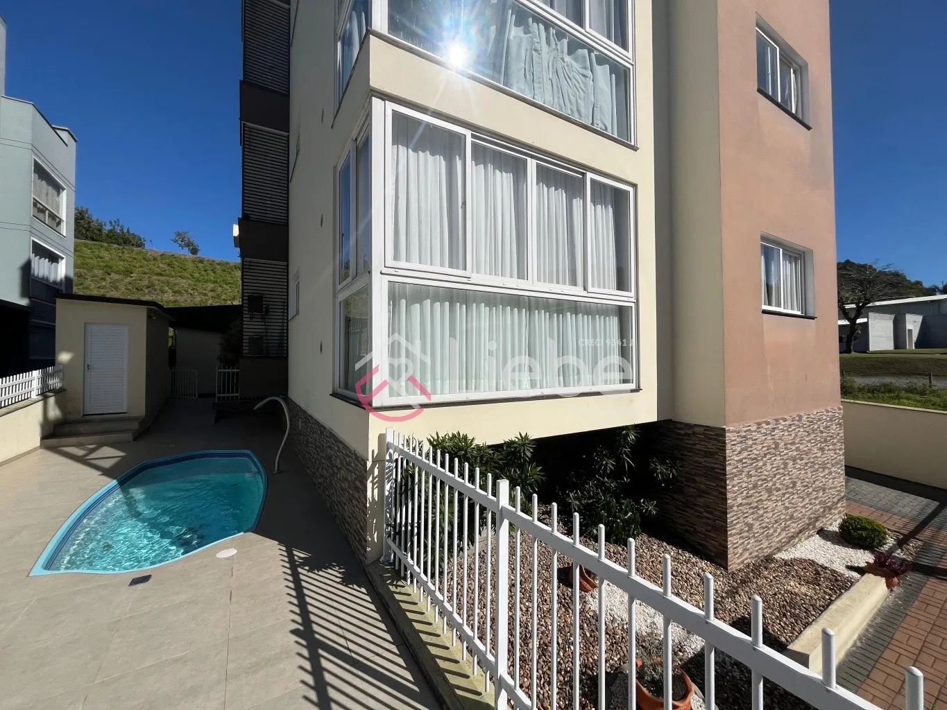 Excelente apartamento SEMI Mobiliado no Condomínio Residencial Farol Bela Vista com 58,93m de área privativa no bairro Centro na cidade de Pomerode. — foto 5