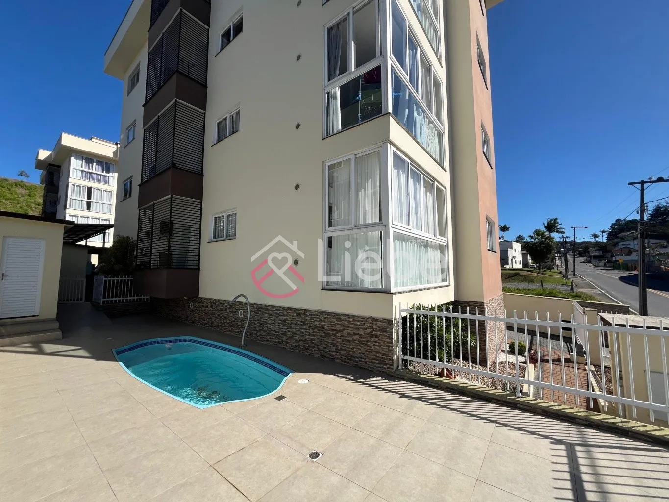 Excelente apartamento SEMI Mobiliado no Condomínio Residencial Farol Bela Vista com 58,93m de área privativa no bairro Centro na cidade de Pomerode. — foto 7