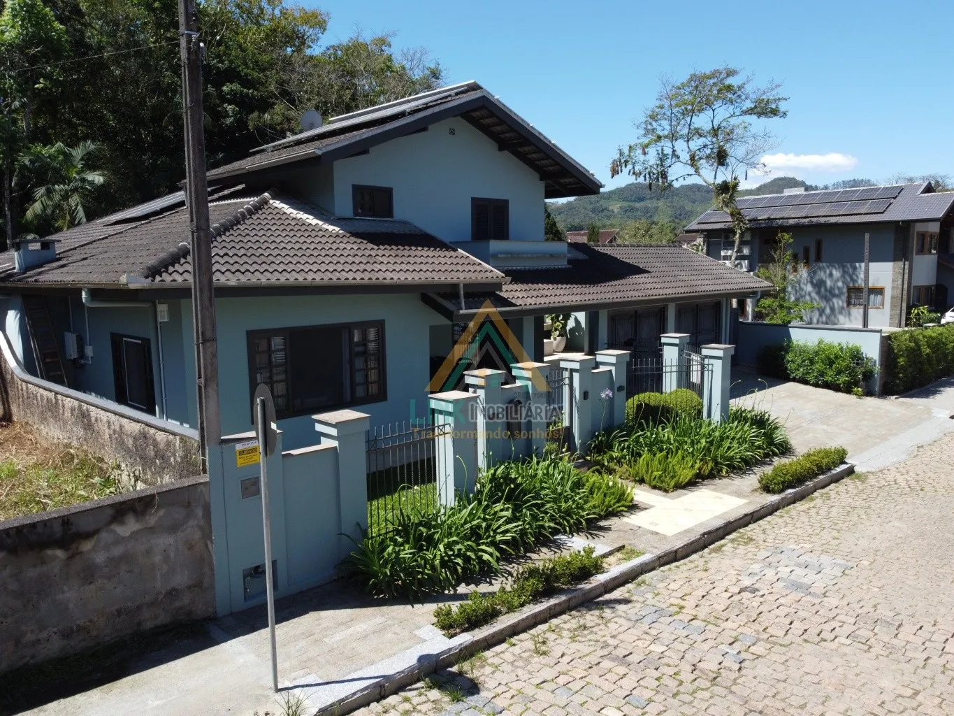 Casa de Alto Padrão, no Centro da cidade de Pomerode, com 249,00m , edificada em um terreno de 444,00m. — foto 3
