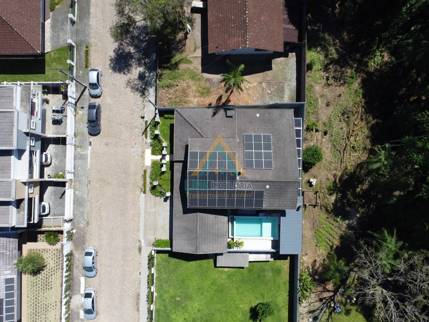 Casa de Alto Padrão, no Centro da cidade de Pomerode, com 249,00m , edificada em um terreno de 444,00m. — foto 4