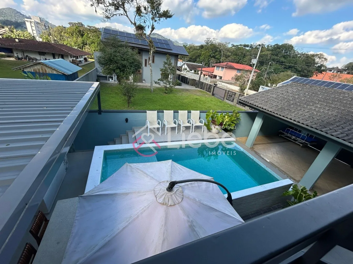 Casa Lindíssima em local privilegiado na cidade de Pomerode com 249,00m de área privativa. — foto 4