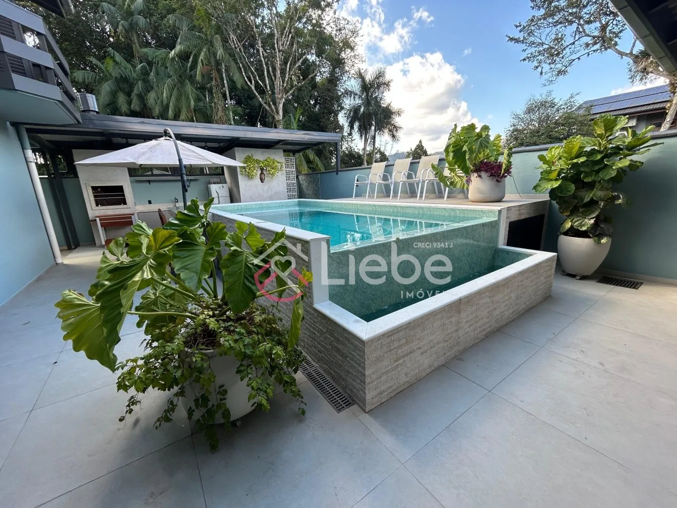 Casa Lindíssima em local privilegiado na cidade de Pomerode com 249,00m de área privativa. — foto 7