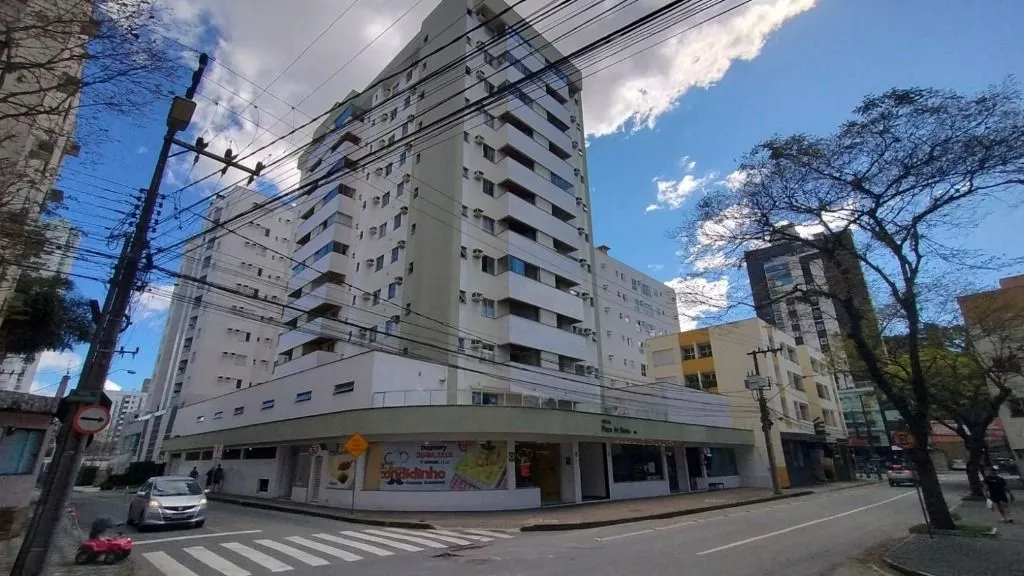 Apartamento com 2 dormitórios para alugar, 80 m por R$ 3.100,00/mês - Victor Konder - Blumenau/SC - foto 1