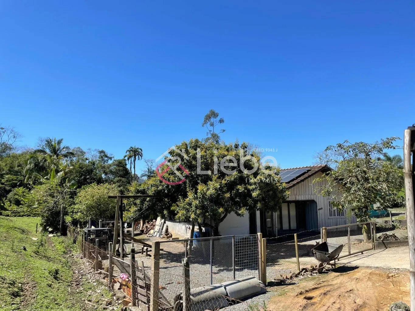 Terreno com 3 casas de madeira e mista na Rota do Enxaimel em Testo Alto na cidade de Pomerode com 1.611,97m. — foto 3