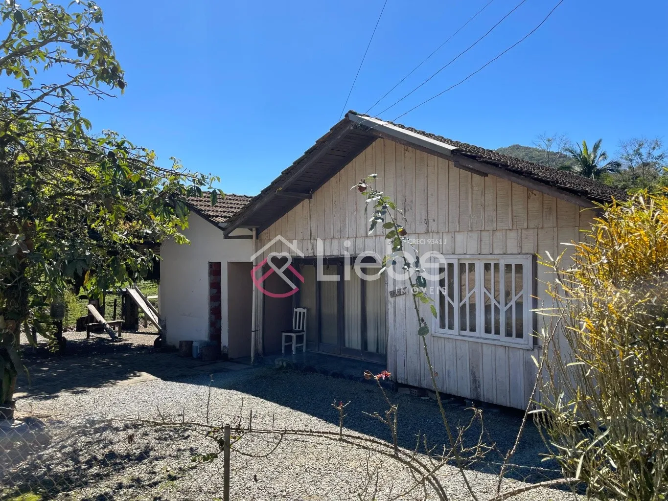 Terreno com 3 casas de madeira e mista na Rota do Enxaimel em Testo Alto na cidade de Pomerode com 1.611,97m. — foto 4