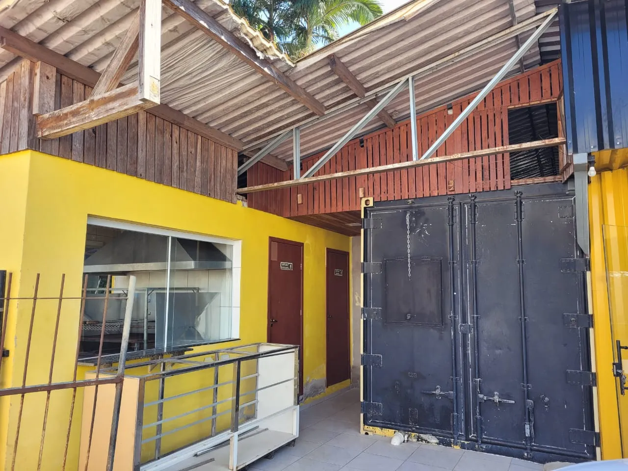 ALUGA-SE LANCHONETE PRONTA PARA FUNCIONAMENTO — foto 3