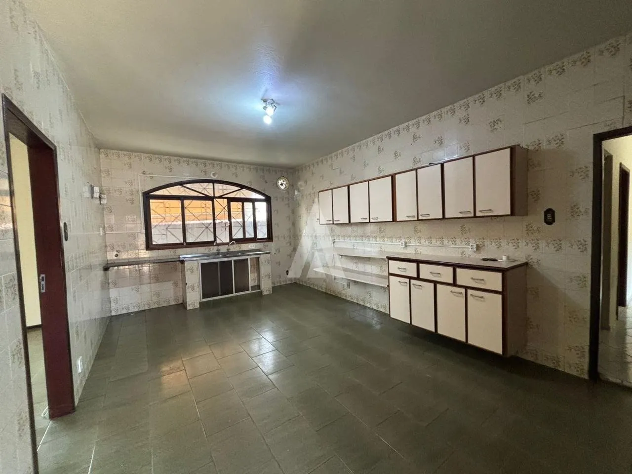 Casa com 2 suítes e 2 quartos à venda no bairro Santo Antônio em Joinville-SC por R$1.200.000,00. — foto 5