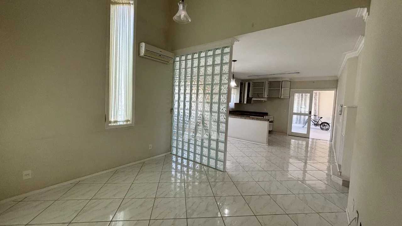 Casa com suíte e 2 quartos à venda no bairro Vila Nova em Joinville-SC por R$1.800.000,00. — foto 3