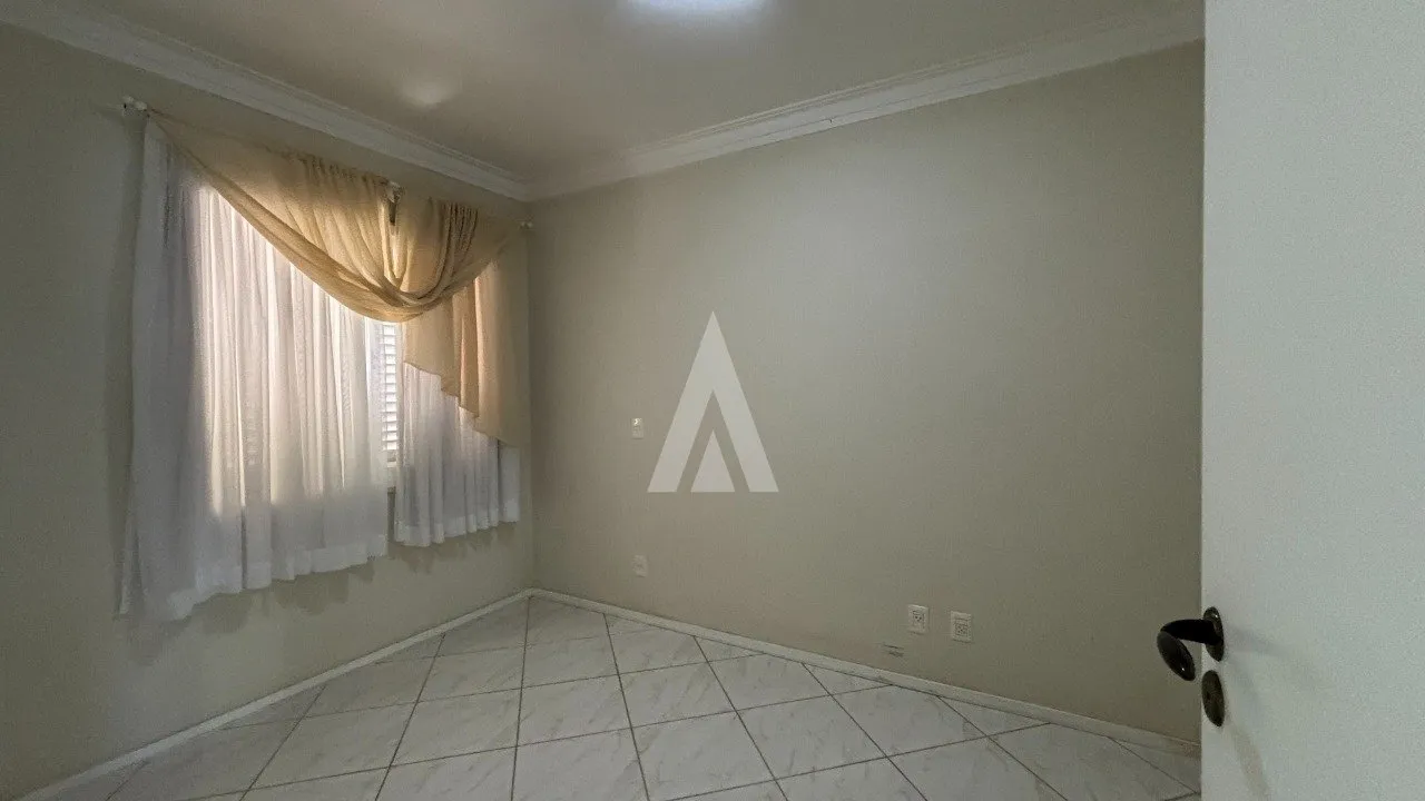 Casa com suíte e 2 quartos à venda no bairro Vila Nova em Joinville-SC por R$1.800.000,00. — foto 4