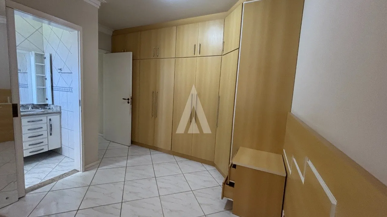 Casa com suíte e 2 quartos à venda no bairro Vila Nova em Joinville-SC por R$1.800.000,00. — foto 7
