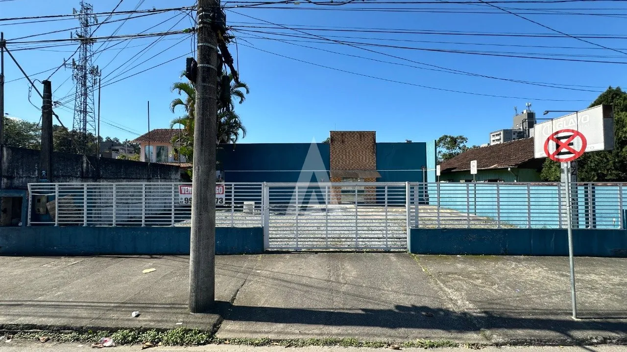 Casa comercial à venda no bairro Anita Garibaldi em Joinville-SC por R$1.850.000,00. - foto 1