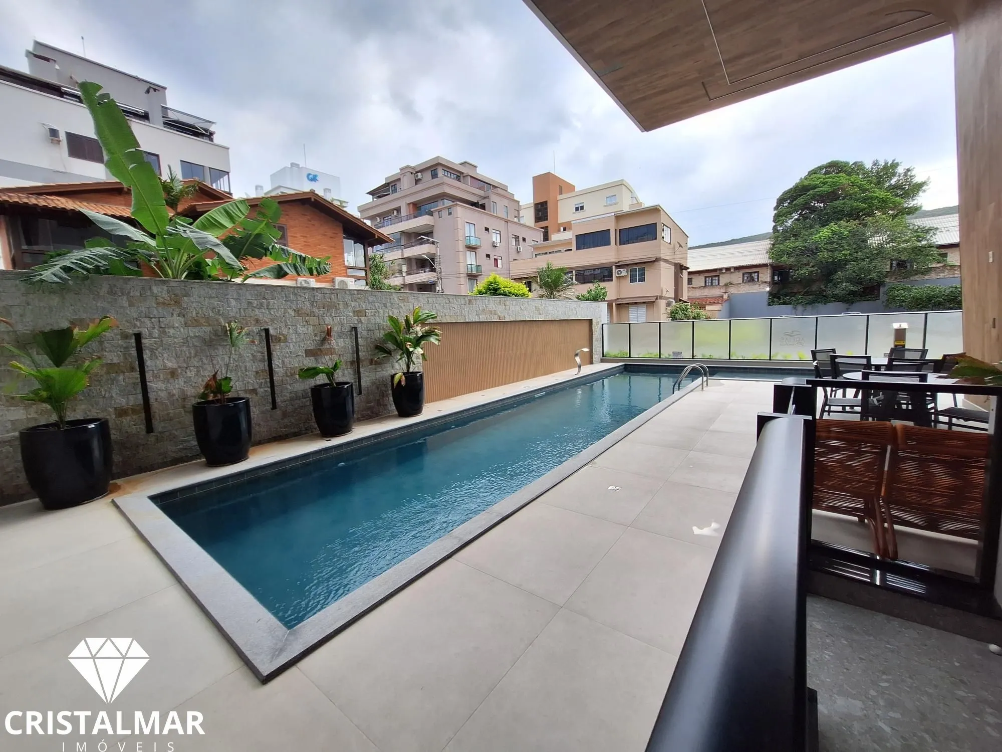 APARTAMENTO NOVINHO E BEM PERTINHO DO MAR DE BOMBAS. — foto 4