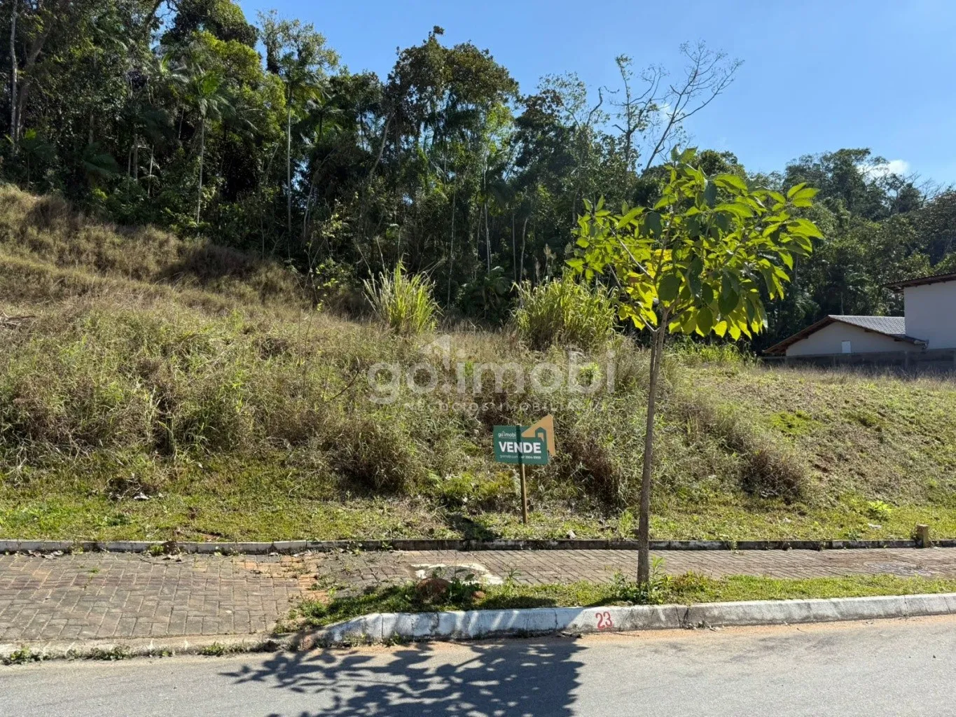 Terreno urbano no Loteamento Jardins de Indaial - Bairro Carijós - foto 1