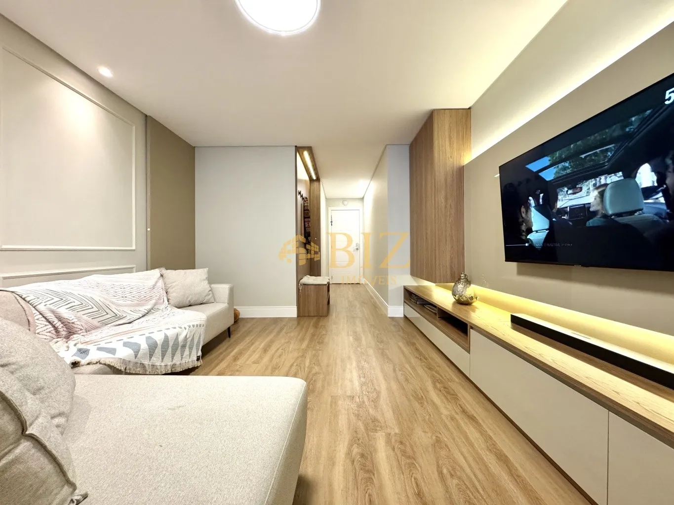 Apartamento com 125m FINAMENTE MOBILIADO, de altíssimo padrão, no Bairro Ponta Aguda, em edifício novo e moderno, e com infra completa de lazer! — foto 2