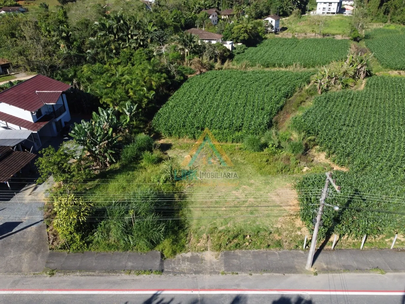 Terreno no Bairro Ribeirão Areia, na Cidade de Pomerode com uma área total de 2.420,55m. - foto 1