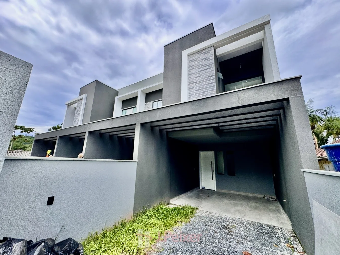 Casa com 3 dormitórios próximo a vila Germânica - foto 1