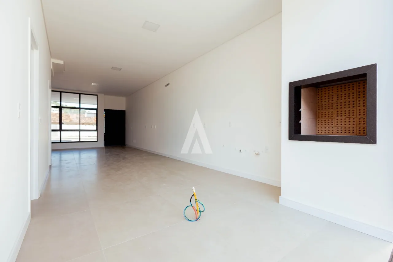 Casa com 3 suítes à venda no bairro Santo Antônio em Joinville-SC por R$1.300.000,00 — foto 3