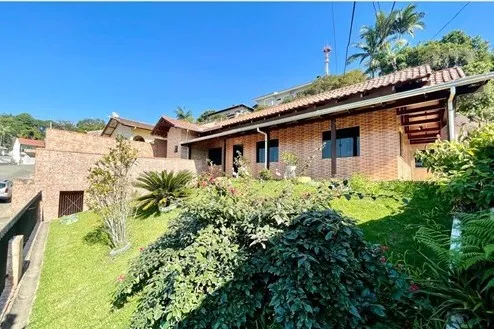 Casa averbada no Bairro Fortaleza - Blumenau/SC Ref. 1522 - foto 1