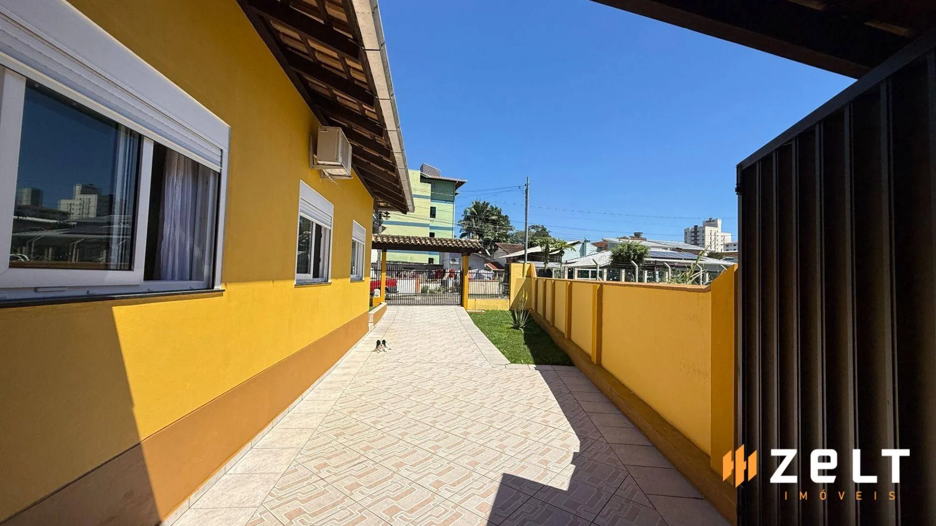 Casa com 3 dormitórios à venda, 205 m por R$ 950.000,00 - Água Verde - Blumenau/SC — foto 2