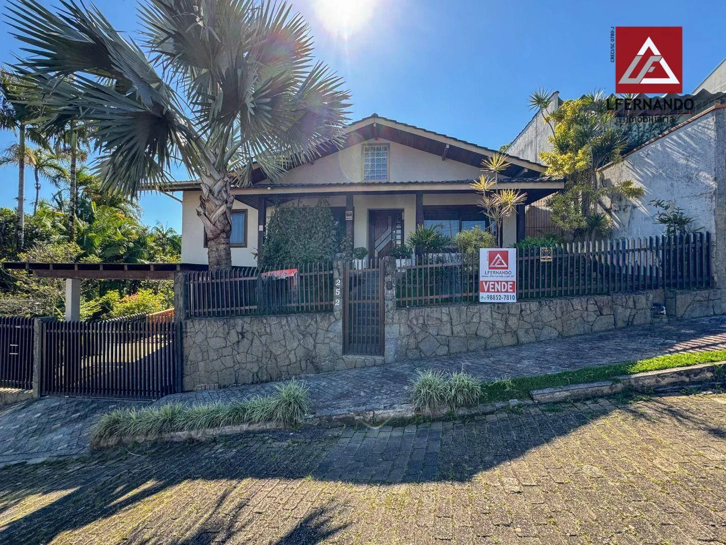 Casa · à venda · 3 quartos · 210m² · Velha, Blumenau