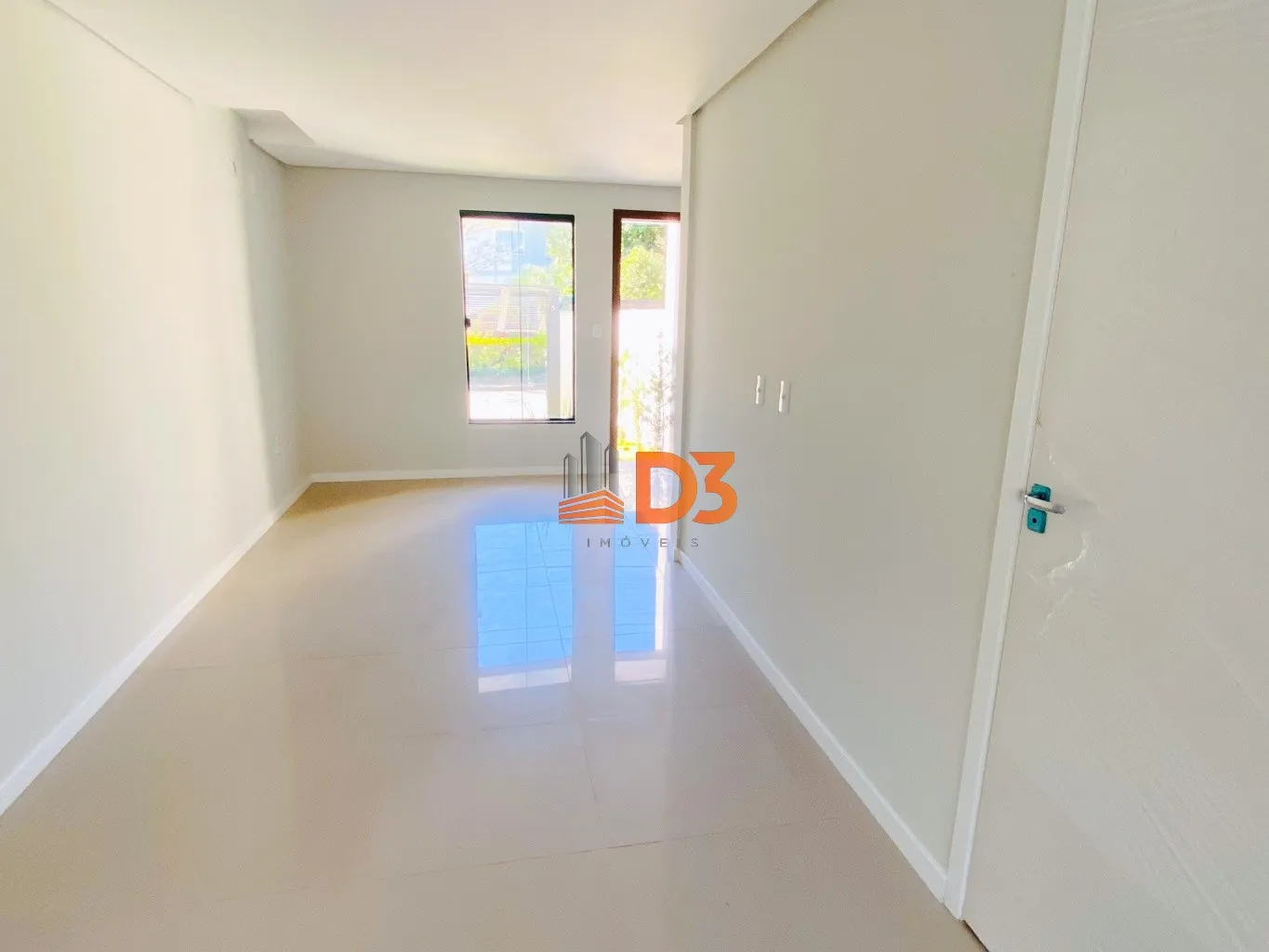 Sobrado com 2 dormitórios em localização privilegiada no bairro Fortaleza. — foto 7