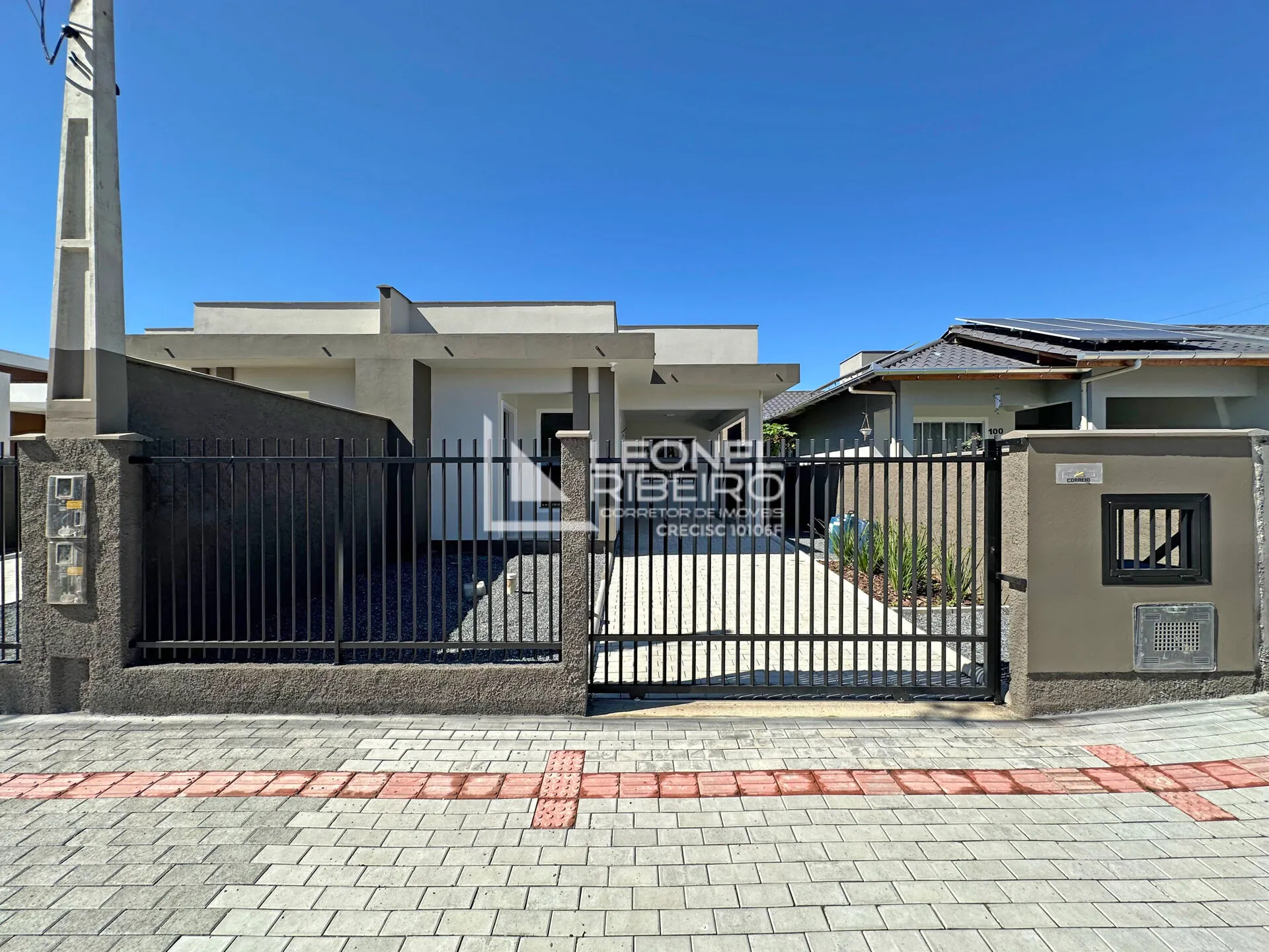 Casa com 2 dormitórios à venda, 83 m no bairro Divinéia em Rio dos Cedros/SC — foto 2