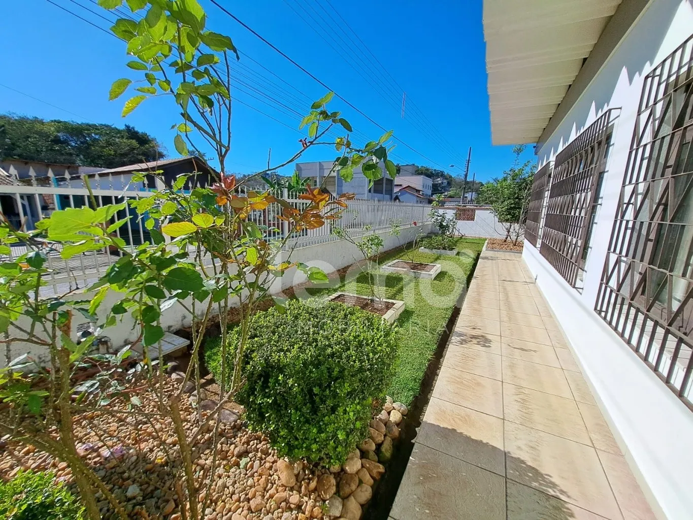 Casa com 3 dormitórios, sendo 1 suíte - Bairro Água Verde - Blumenau/SC — foto 2