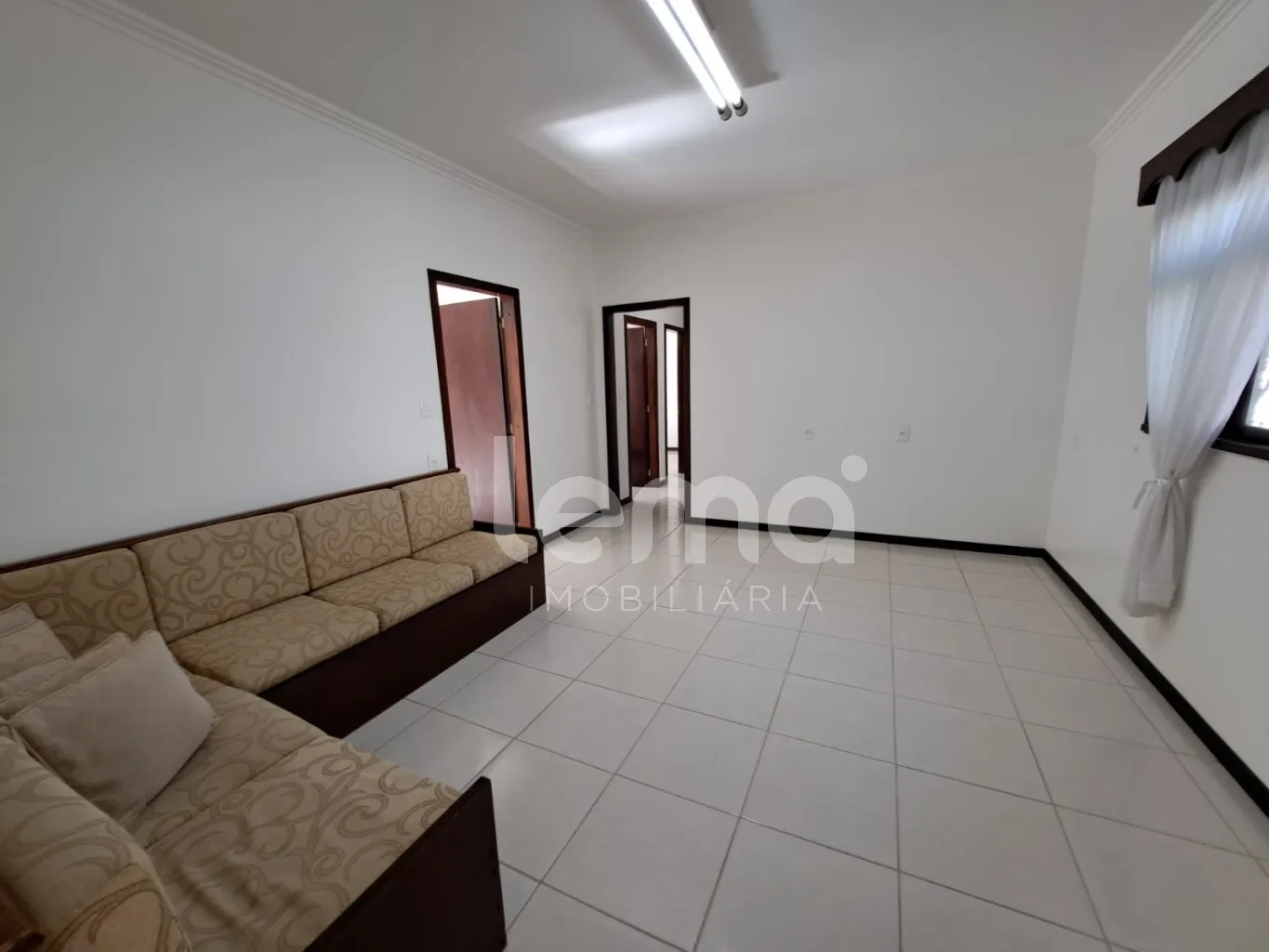 Casa com 3 dormitórios, sendo 1 suíte - Bairro Água Verde - Blumenau/SC — foto 6