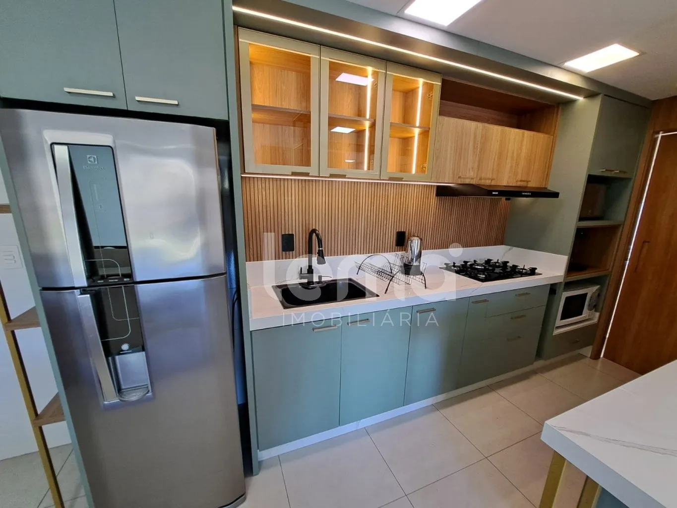 Apartamento 3 dormitórios, sendo 1 suíte, semi-mobiliado - Centro - Pomerode/SC — foto 2