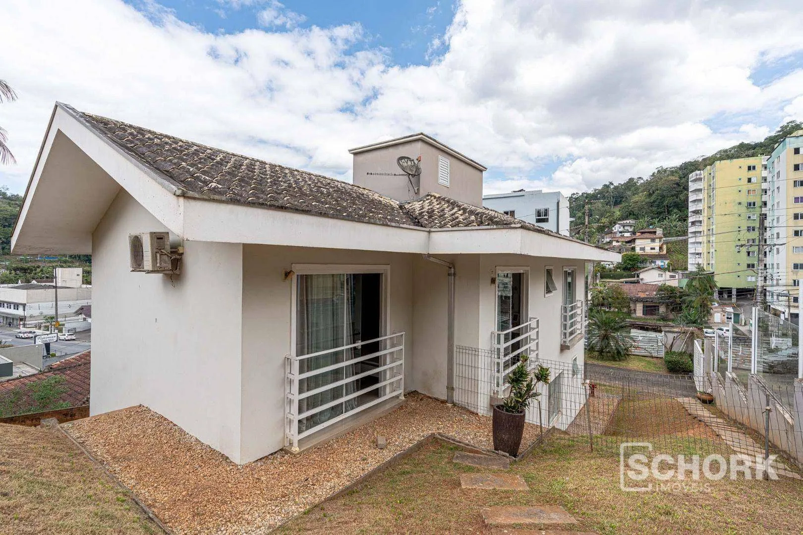 Casa à venda com 4 quartos e 3 suítes, 6 vagas, 678m² no Itoupava Seca, Blumenau - foto 1