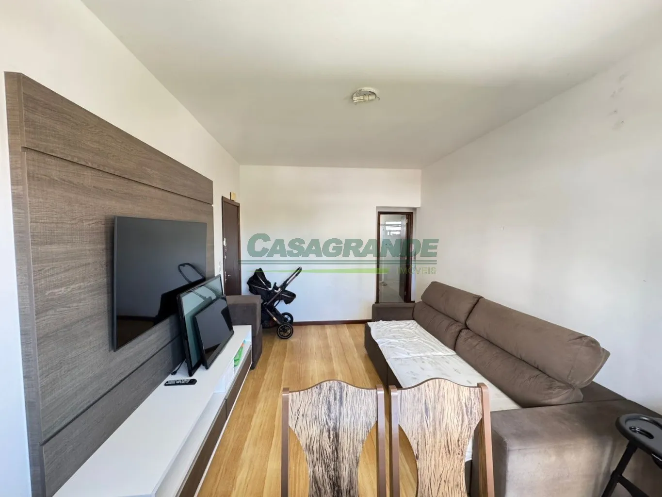Apartamento em ótima localização no bairro Victor Konder a poucos passos da FURB e a apenas 500 metros do Giassi Supermercados, com rápido acesso ao centro da cidade. — foto 4