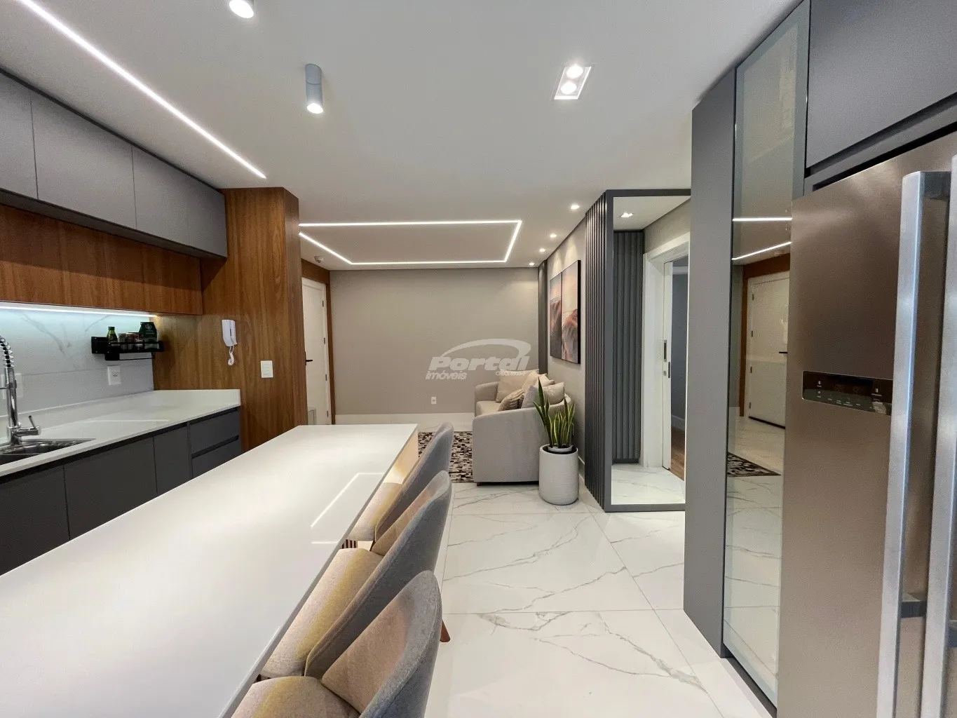 Apartamento QUADRA MAR mobiliado e decorado no bairro Itacolomi em Balneário Piçarras a 50 metros da praia! — foto 5