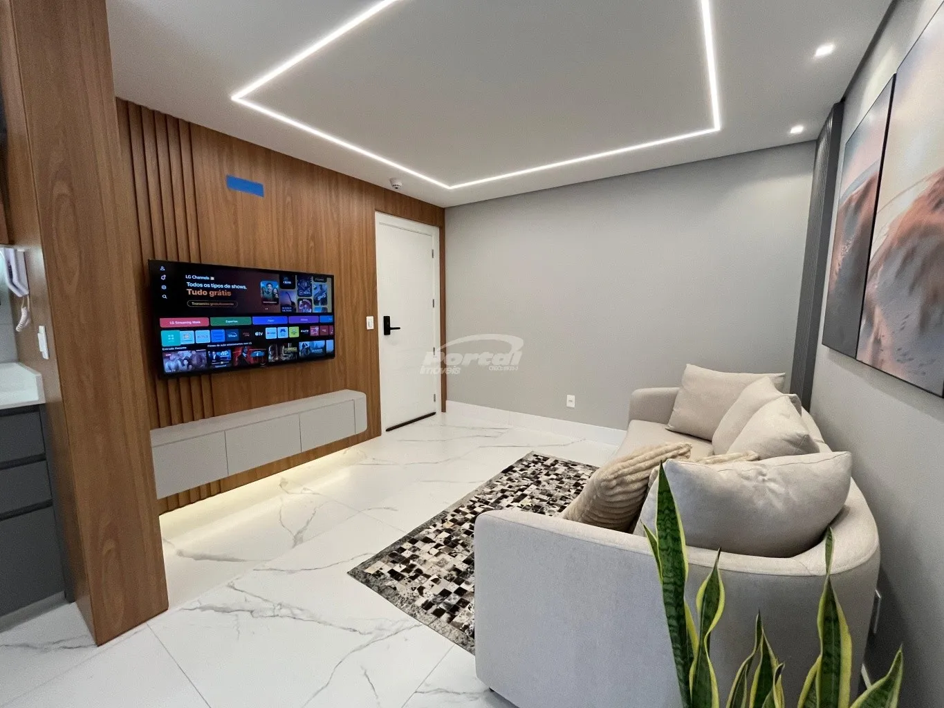 Apartamento QUADRA MAR mobiliado e decorado no bairro Itacolomi em Balneário Piçarras a 50 metros da praia! - foto 1