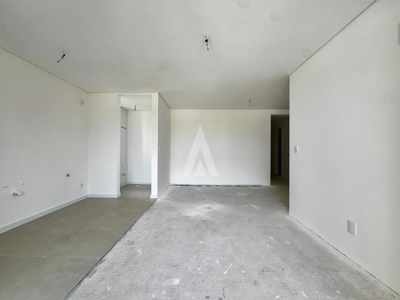 Apartamento com 1 suíte e 2 quartos à venda no bairro Anita Garibaldi em Joinville-SC por R$765.000,00. — foto 3