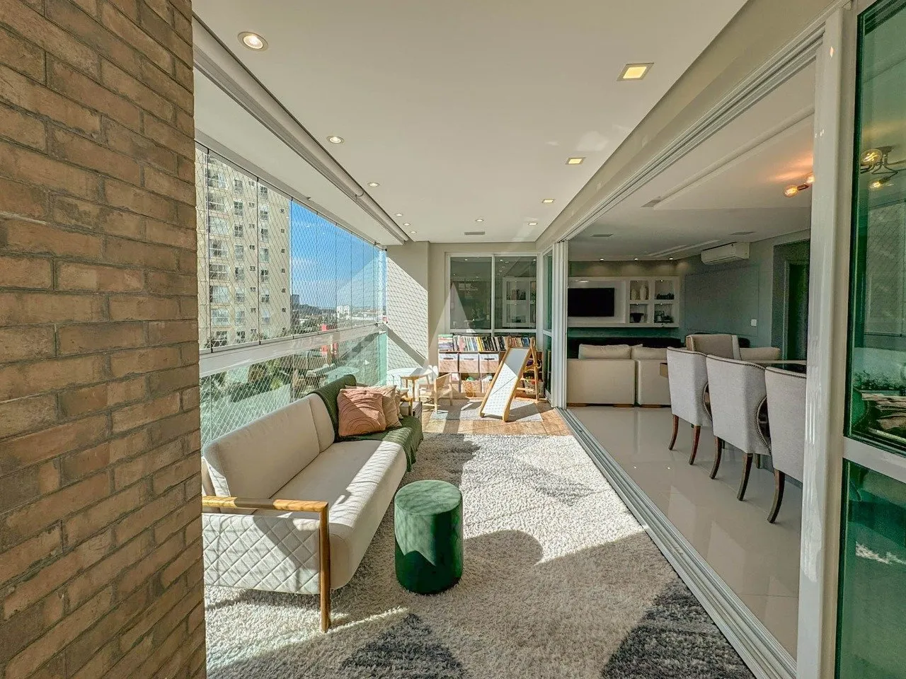 Apartamento com 3 suíte(s) à venda no bairro CENTRO em JOINVILLE, por R$ 2.750.000.00. — foto 5