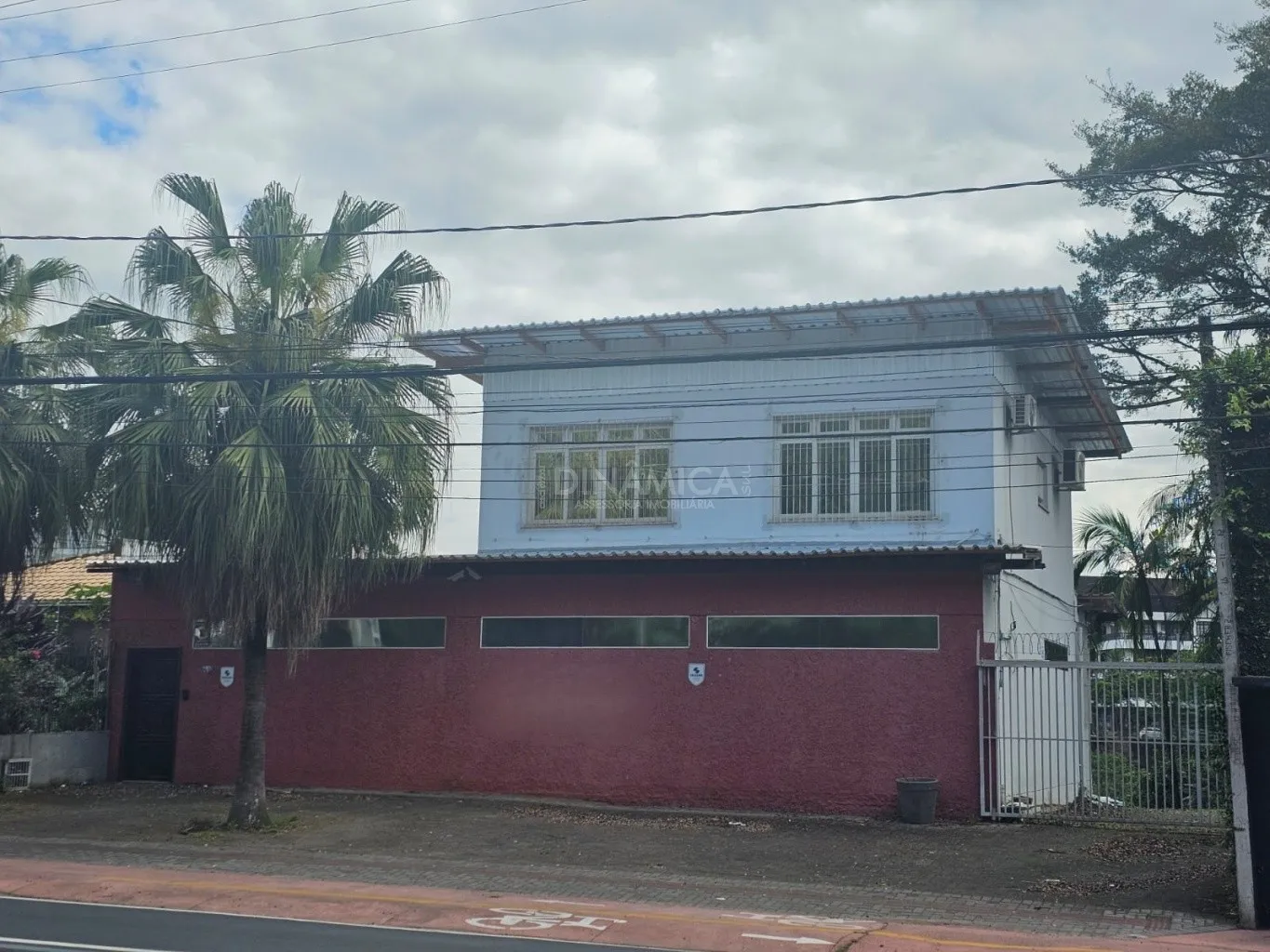 Oportunidade Única: Imóvel Comercial com Vista Privilegiada para a Prefeitura em Corredor de Serviço Estratégico! — foto 3