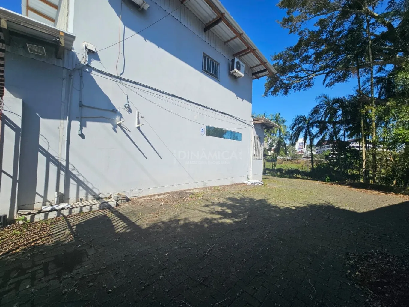Oportunidade Única: Imóvel Comercial com Vista Privilegiada para a Prefeitura em Corredor de Serviço Estratégico! — foto 5