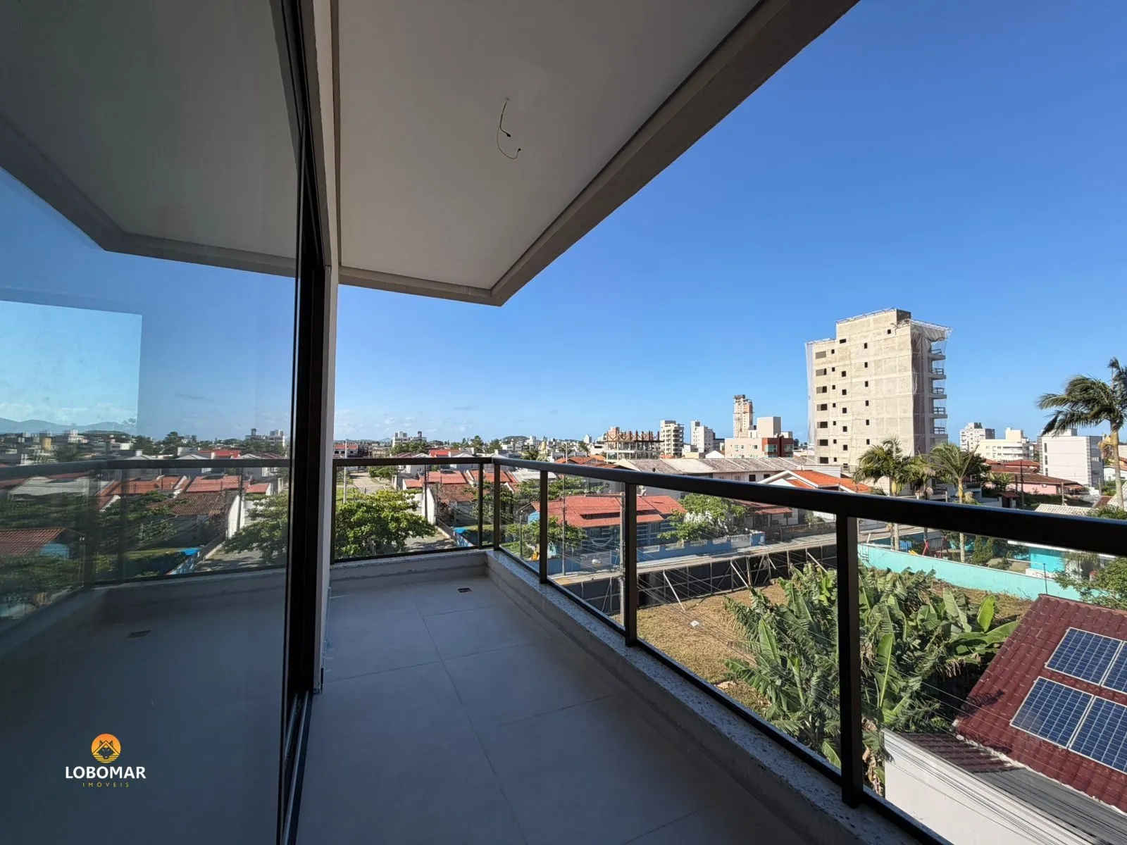Apartamento com 2 dormitórios à apenas 350m do Mar em Bal. Piçarras - SC - foto 1