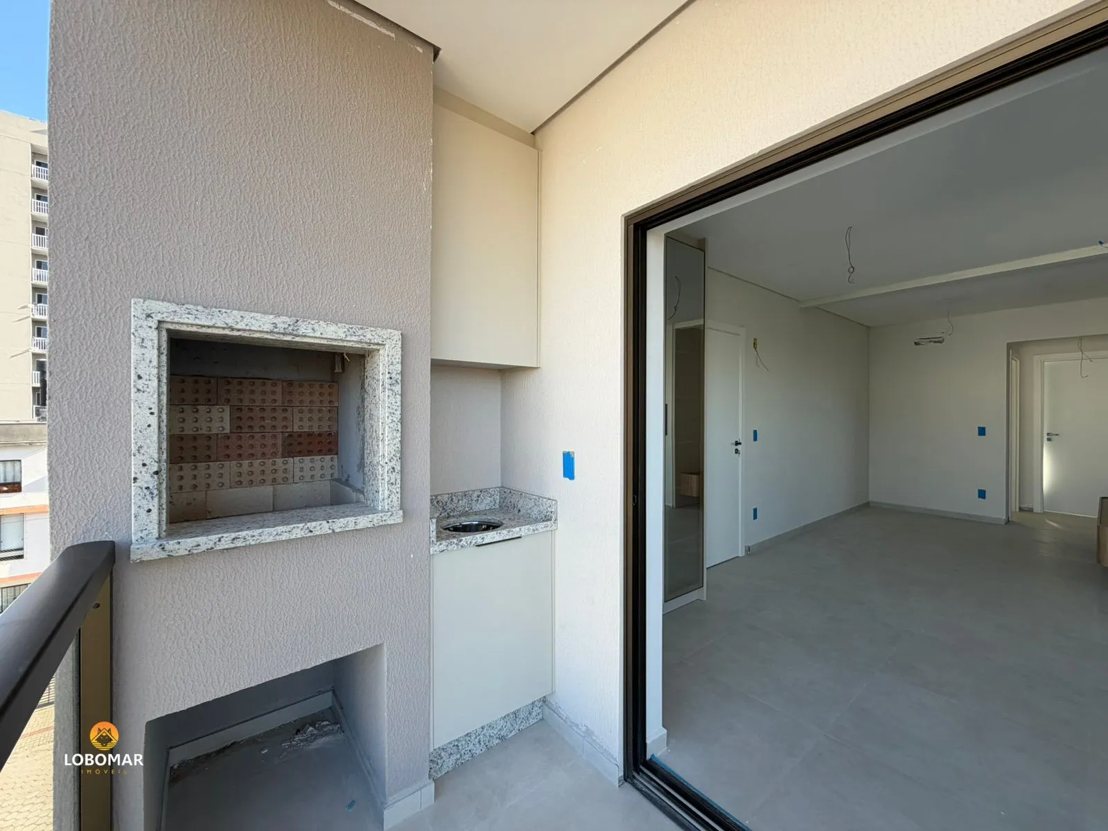 Apartamento com 2 dormitórios e 2 vagas à apenas 350m do Mar em Bal. Piçarras - — foto 4