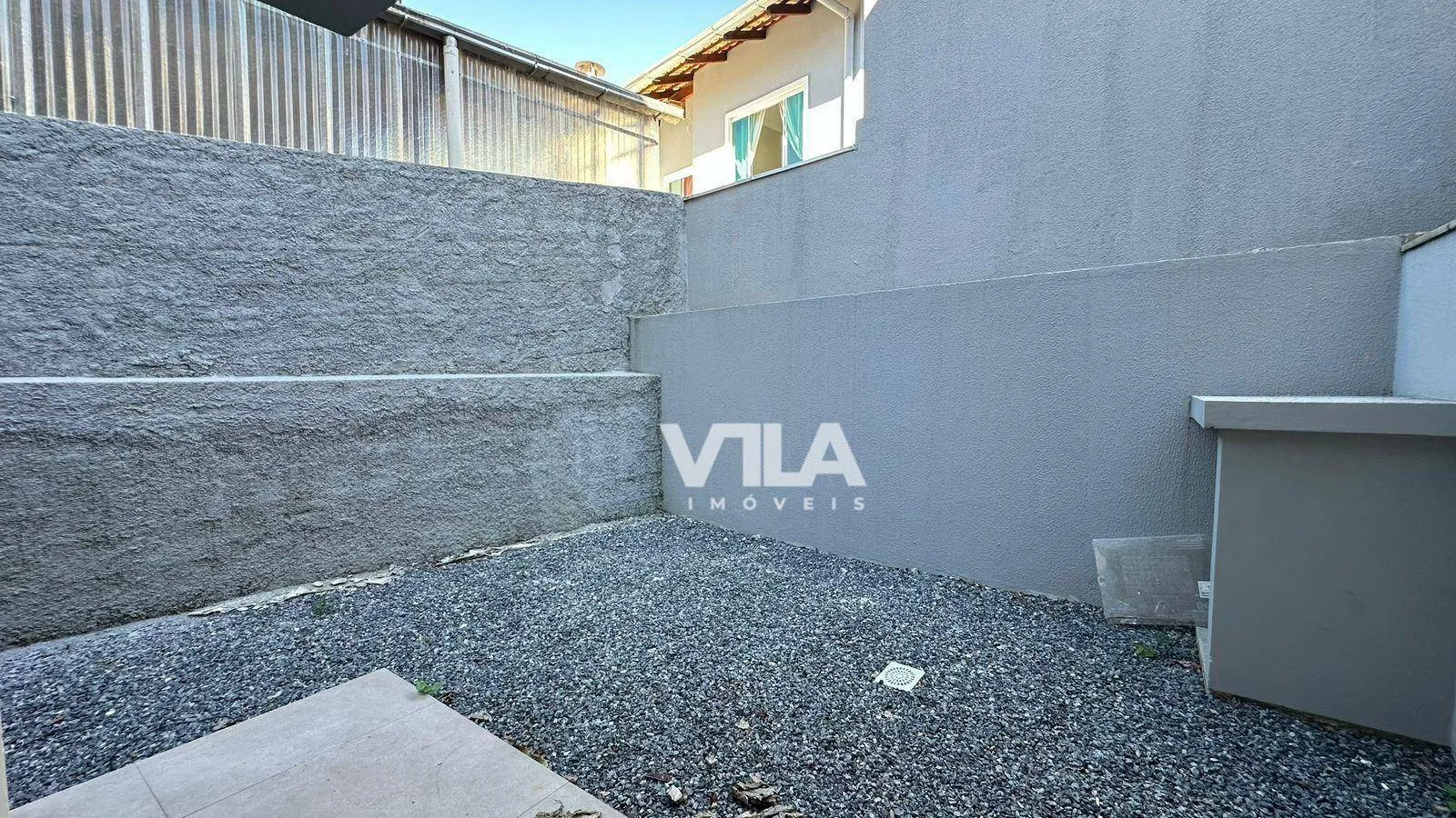 Sobrado no Bairro Escola Agrícola - Blumenau com estilo e estrutura para quem não aceita só básico. Descubra o equilíbrio perfeito entre conforto, es — foto 4