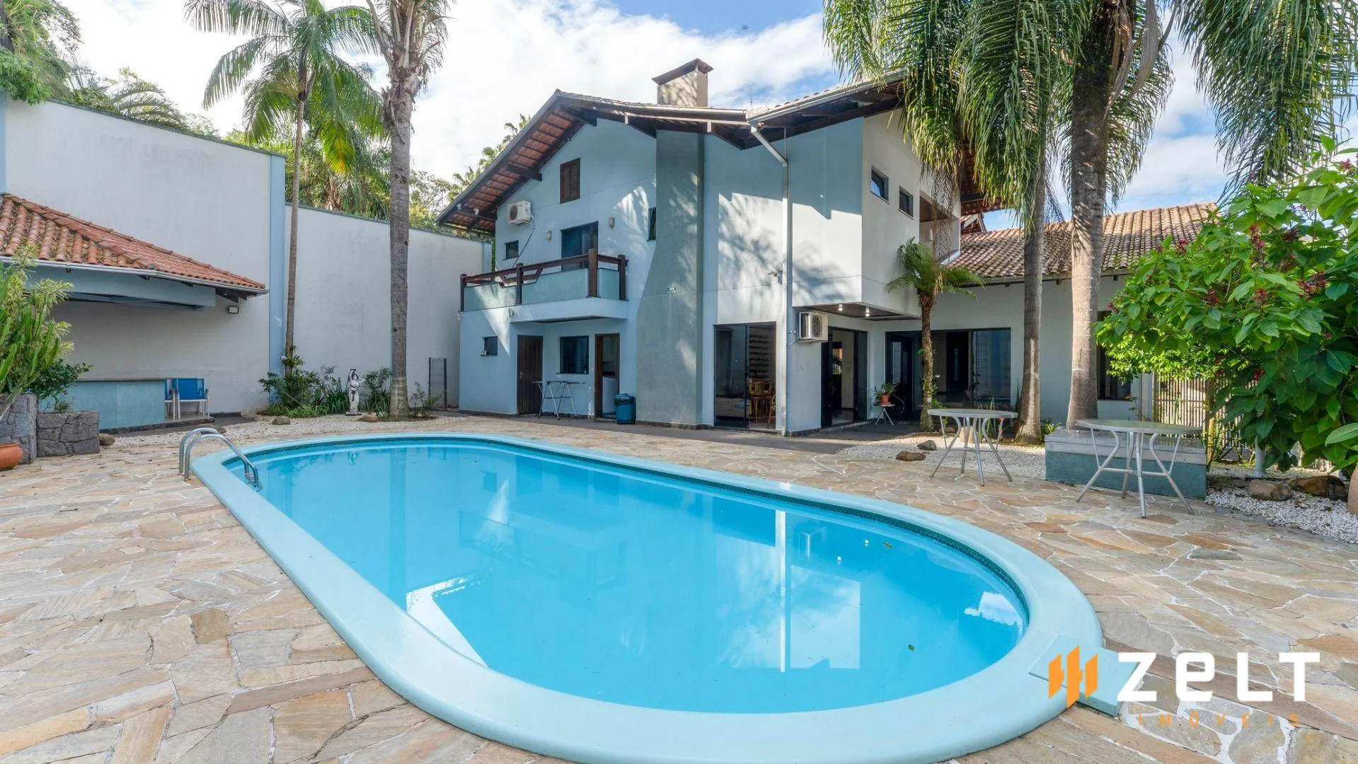 Casa com 4 dormitórios à venda, 430 m por R$ 2.800.000,00 - Velha - Blumenau/SC - foto 1