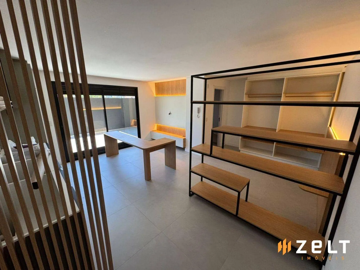 Apartamento com 1 dormitório para alugar, 49 m por R$ 3.850,00/mês - Centro - Blumenau/SC - foto 1