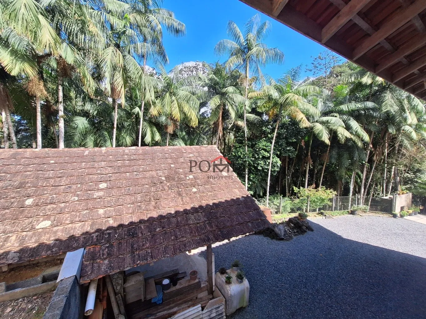 Casa em localização Espetacular, linda vista da cidade, com 3 dormitórios, Bairro Centro, na cidade de Pomerode, com 176,00 m construídos, em amplo terreno de 735,90m — foto 6