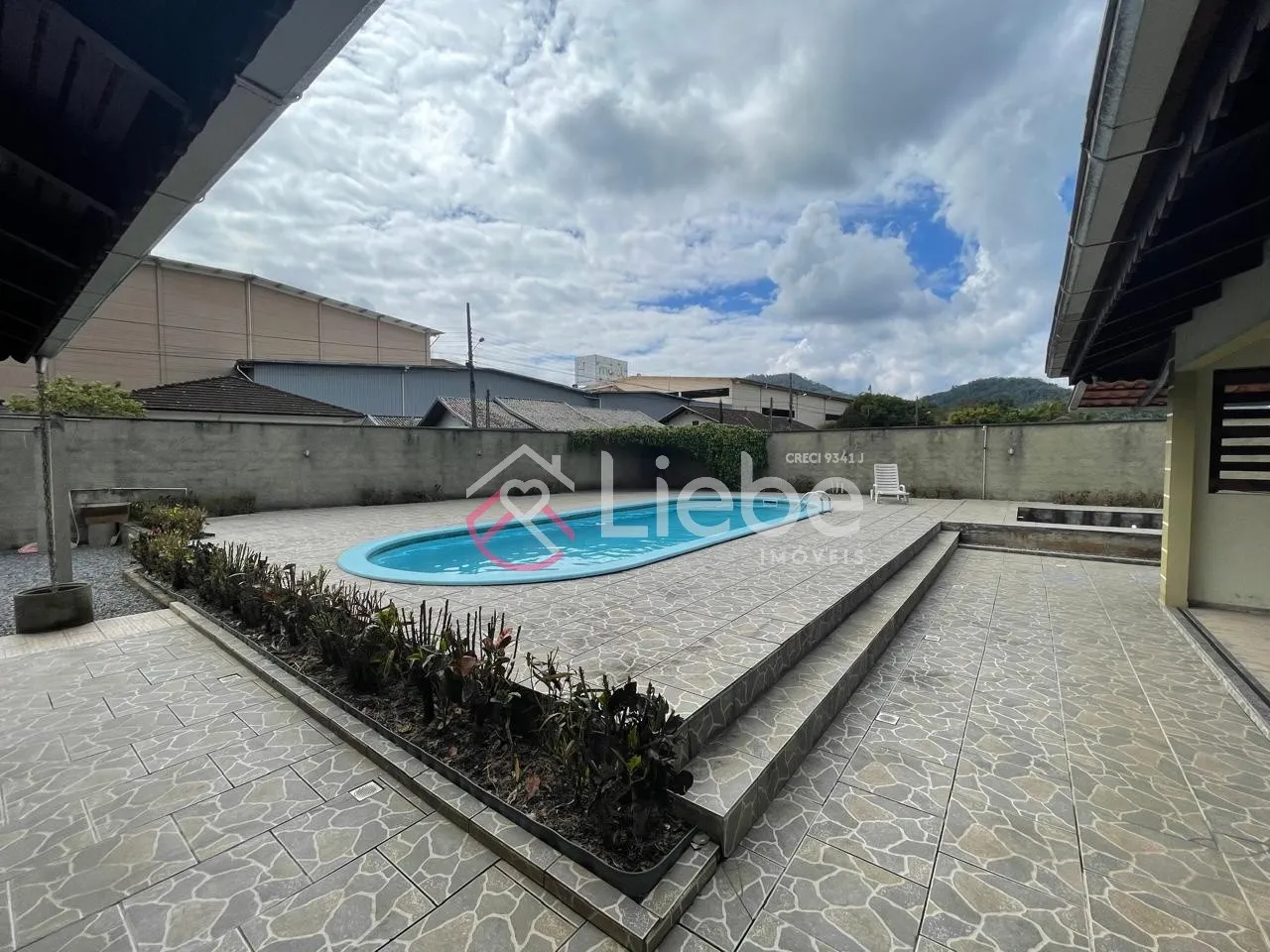 Casa Semi Mobiliada na rota do Enxaimel em Testo Alto na Cidade de Pomerode com 414,00m de área construída num terreno de 1.650,60m. — foto 4