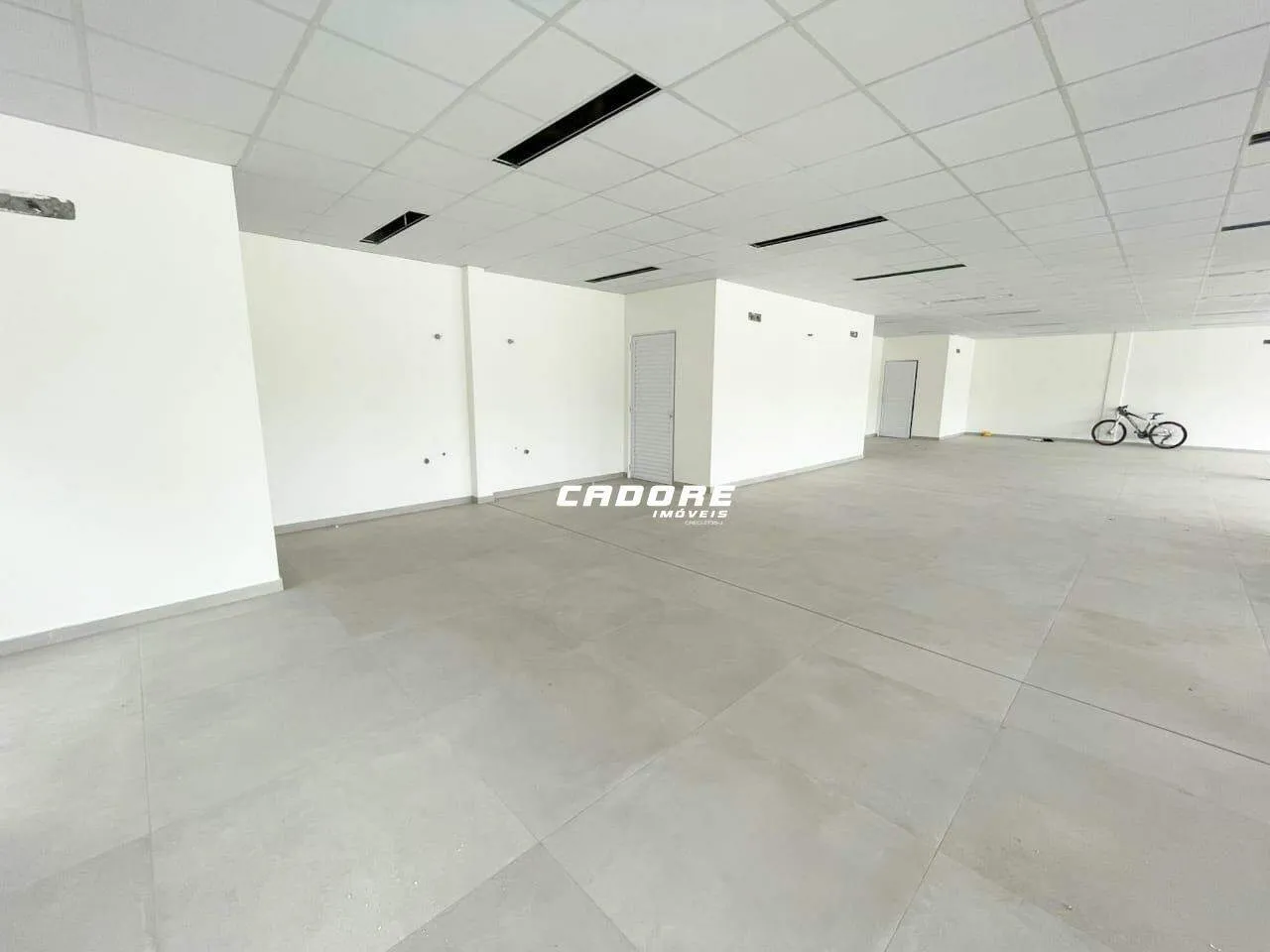 Excelente Sala Comercial para locação no bairro Itoupava Central I Cadore Imóveis — foto 2
