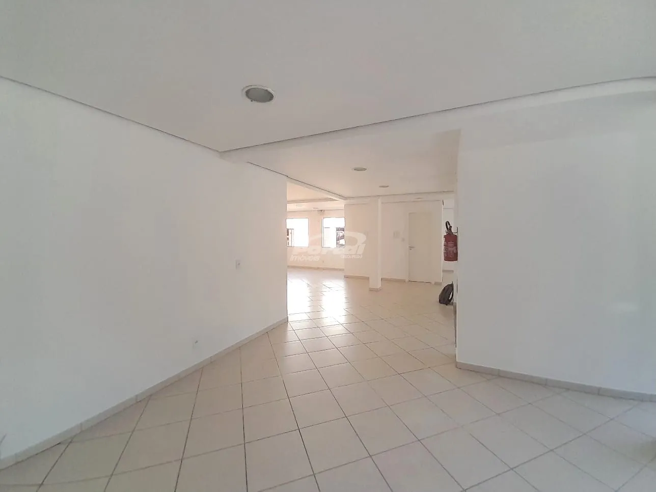 Loja térrea comercial disponível para locação no bairro Vorstadt - Blumenau/SC — foto 7