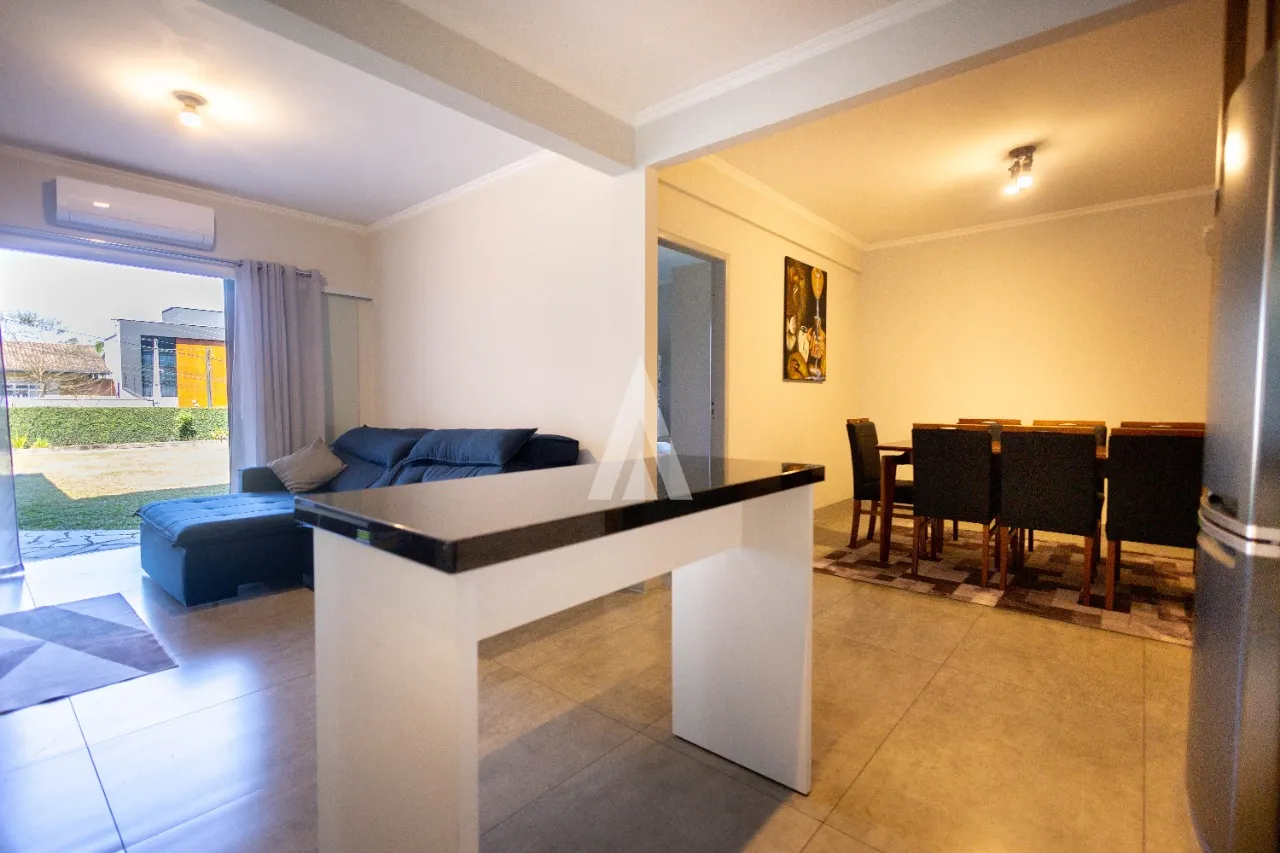 Casa com 2 suítes e 2 quartos à venda no bairro Bom Retiro em Joinville-SC de R$1.177.000,00 por R$1.118.150,00. — foto 4