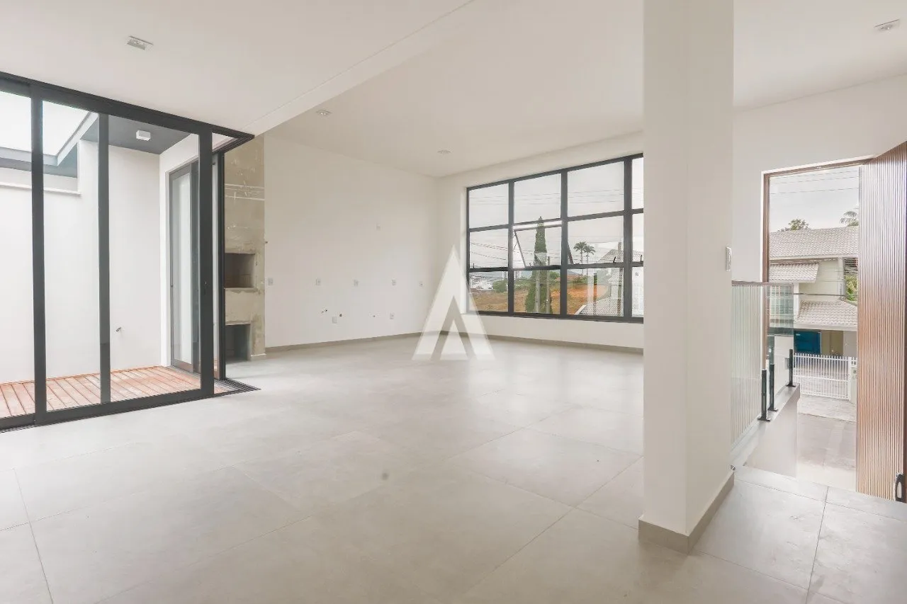 Casa com 3 suítes à venda no bairro América em Joinville-SC de R$1.649.000,00 por R$1.566.000.00 — foto 2